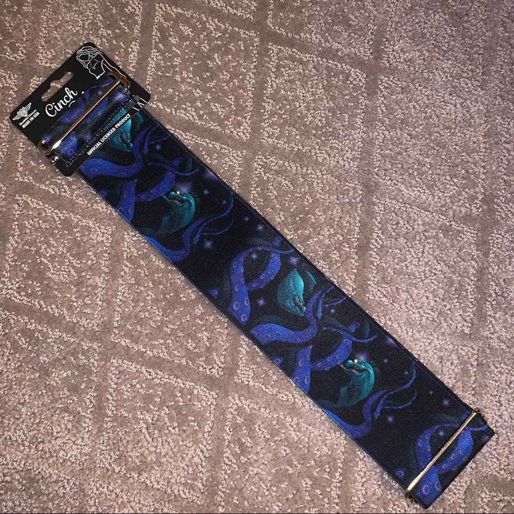 New Buckle Down Disney Little Mermaid Ursula Eels Cinch Waist Adjustable Belt